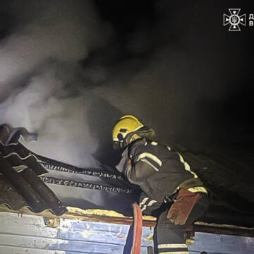 На Вінниччині через пічне опалення ледь не згоріла будівля