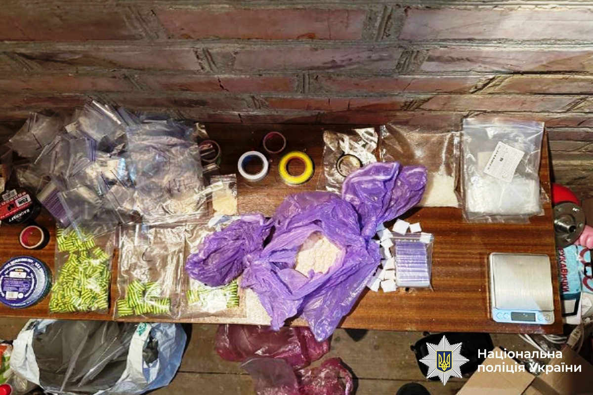 У Вінниці викрили розповсюджувача наркотиків із великим запасом амфетаміну
