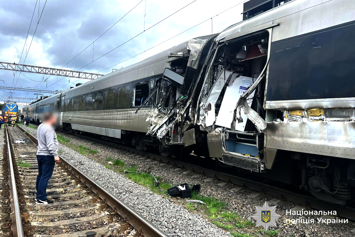 Машиніст проігнорував світлофор: стали відомі подробиці аварії з потягом «Інтерсіті» під Жмеринкою