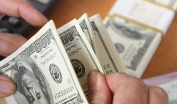 Гривня послабилась: новий курс валют від НБУ на 28 квітня