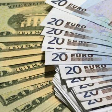 Курс валют на 29 квітня: скільки коштують долар, євро і злотий
