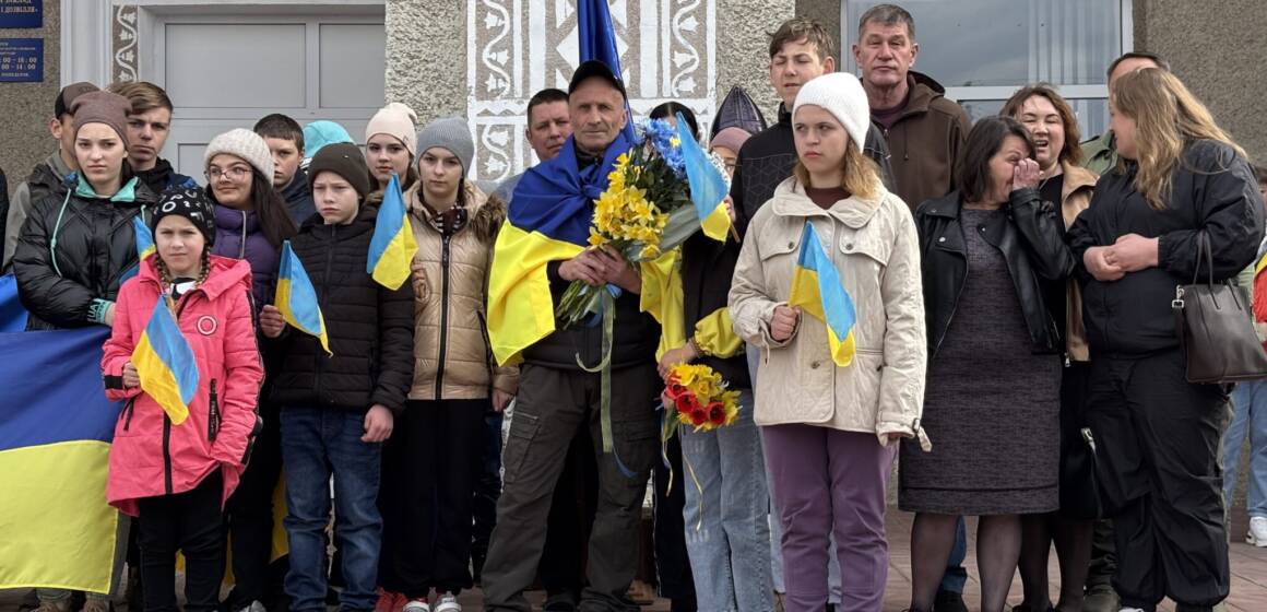 IMG_1991-2048x1152 Після трьох років полону: на Вінниччині зустріли звільненого захисника Сергія Стасюка