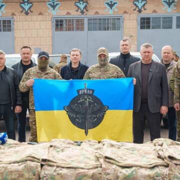 Нові позашляховики та спецкуртки: Міжрегіональний координаційний гуманітарний штаб продовжує підтримувати військових