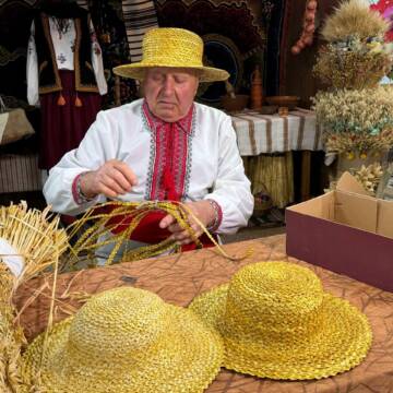 e9d846f3b54d758c Капелюх за шість днів: майстер із Лукашівки ділиться секретами соломоплетіння