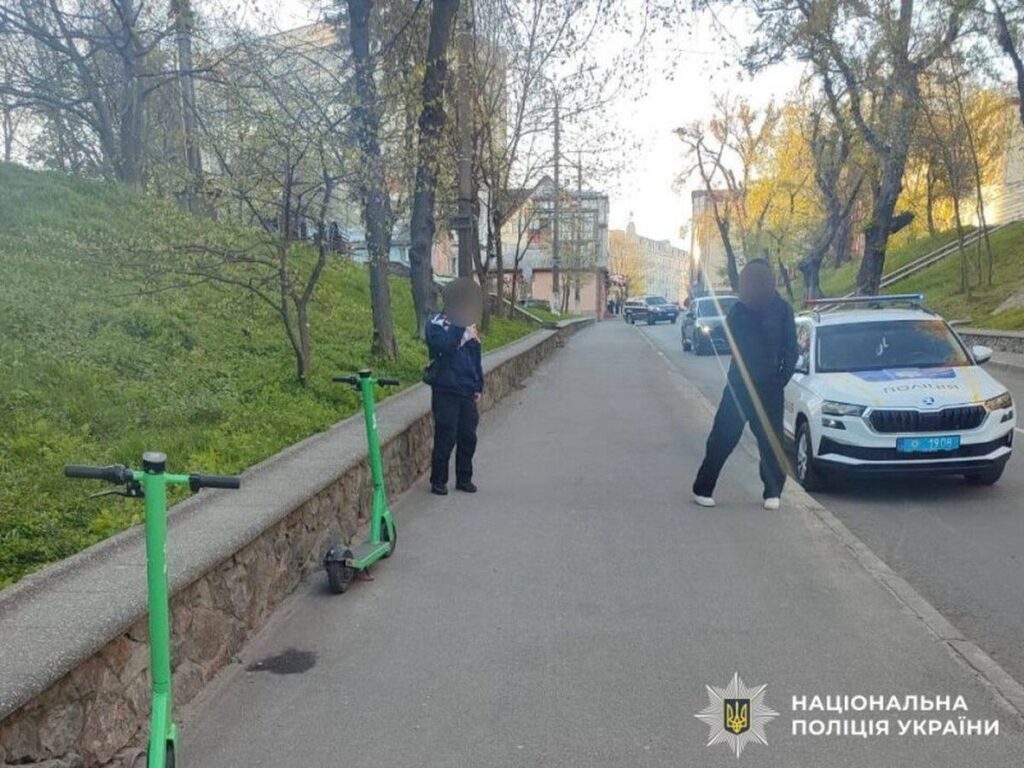 Вінницькі підлітки на самокатах і мопедах масово спричиняють ДТП