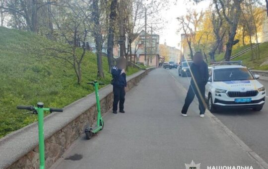 Вінницькі підлітки на самокатах і мопедах масово спричиняють ДТП