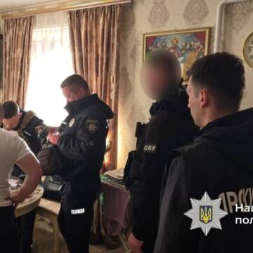 Нараховував зарплату «мертвим душам» ексдиректор ліцею на Вінниччині