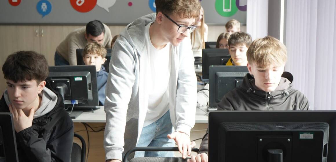 Проєкт ProfCAMP допомагає школярам Вінниці обрати майбутній фах у технічному коледжі