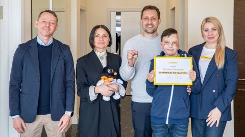 Роман Олексів, який вижив після удару по Вінниці, отримав квартиру