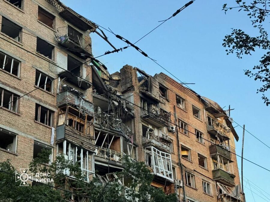 Масований обстріл Київщини: росія, ймовірно, завдала удару ракетою «Орєшнік»