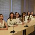 Організовували всеукраїнські форуми та допомагали пораненим воїнам: у Вінниці нагородили лідерів учнівського самоврядування