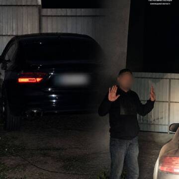 Нічна погоня: у Вінниці патрульні зі стріляниною наздогнали водія Audi