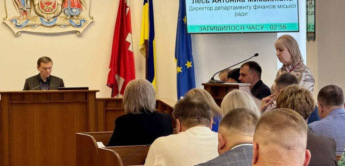 Дрони для ЗСУ, генератори для садочків та оздоровлення дітей Героїв: перші рішення сесії Вінницької міськради