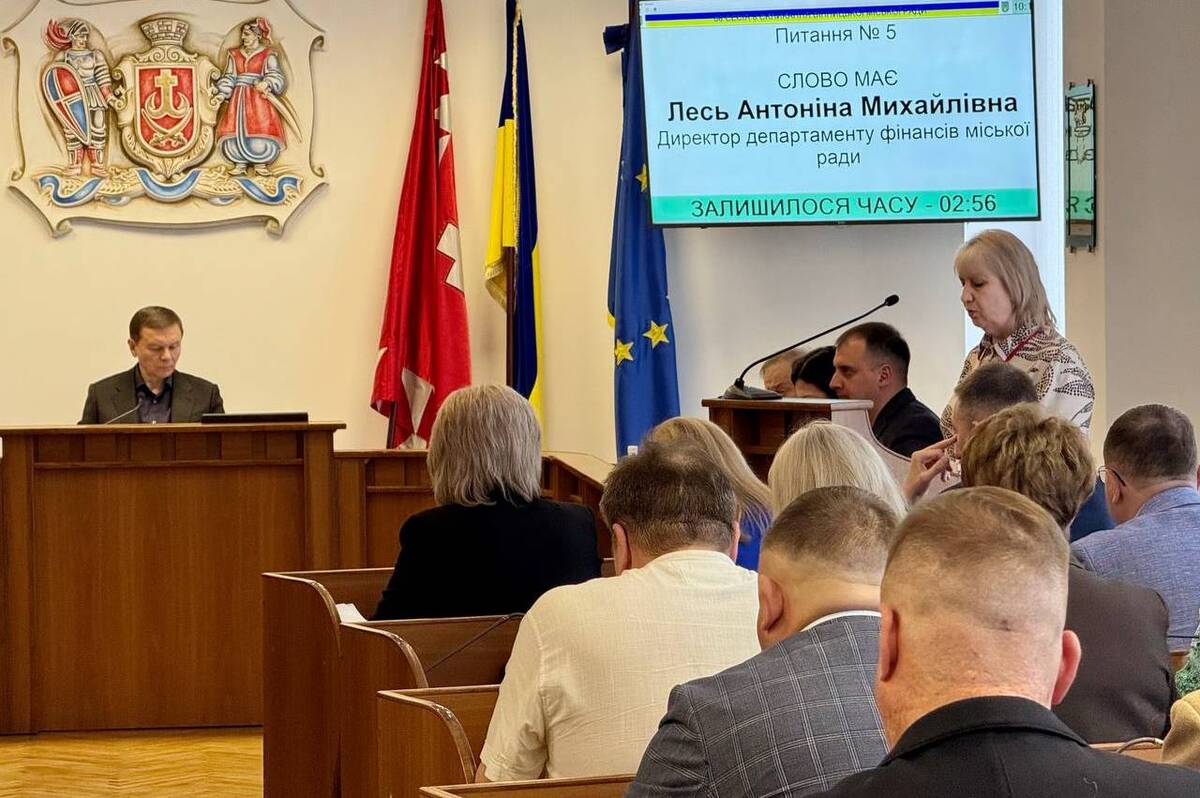 Дрони для ЗСУ, генератори для садочків та оздоровлення дітей Героїв: перші рішення сесії Вінницької міськради