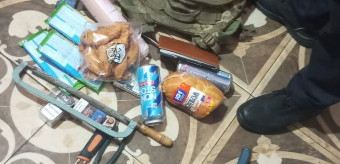 На Вінниччині чоловік заліз у магазин через дах і намагався його обікрасти