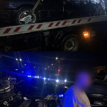 П’яний, без прав і страховки: у Вінниці водій BMW протаранив дорожню огорожу
