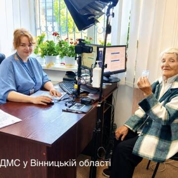 702335791_1275165868111100_7315630837554920272_n Паспорт на пів століття: у Козятині 95-річна бабуся з гумором відновила втрачений документ