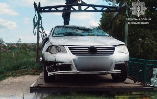 У Вінниці 18-річний нетверезий водій перекинувся на залізничних коліях