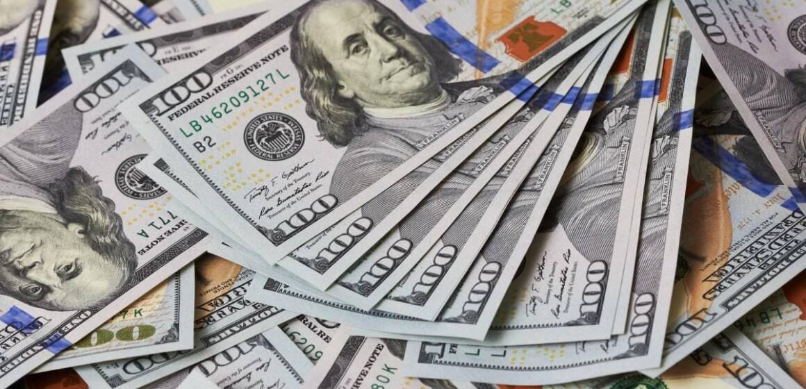 Долар, євро і злотий: актуальний курс валют на 7 травня