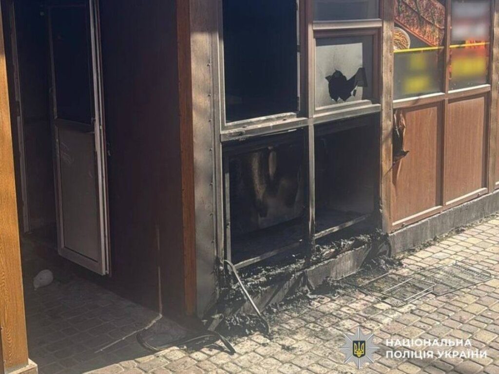 У Вінниці підліток підпалив приміщення фастфуду та зняв це на відео