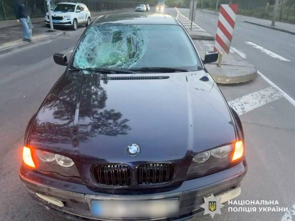 У Вінниці під колеса BMW потрапив велосипедист
