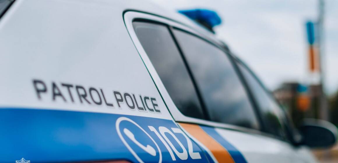 На Київському мосту у Вінниці патрульні врятували жінку