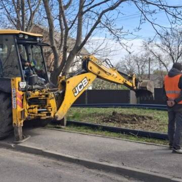У Вінниці модернізують водогін на вулиці Замковій для стабільного водопостачання
