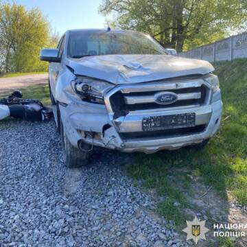 Аварії з мотоциклістами у Вінниці та районі: троє людей у лікарні, серед них — підліток