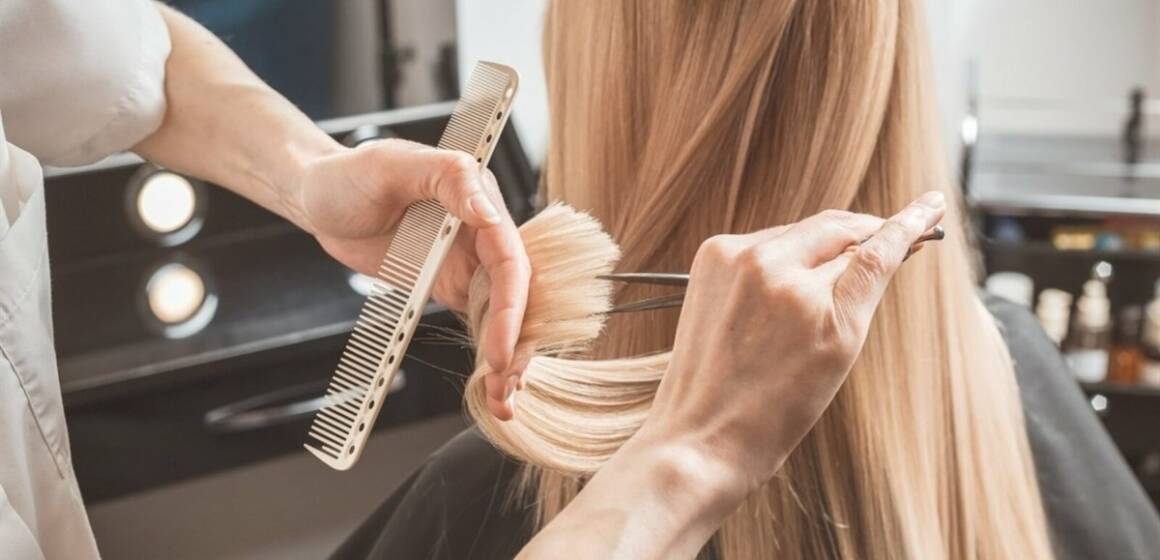 У Вінниці переселенці можуть безоплатно отримати послуги перукаря