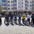Вінниці школярів навчають безпечної їзди на велосипеді перед виїздом у місто