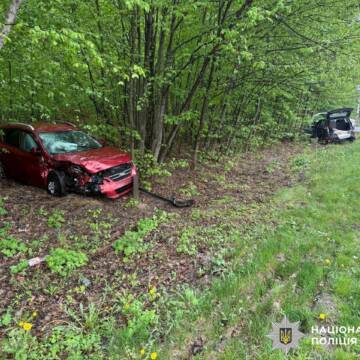 Поліція розслідує обставини зіткнення Kia та Ford поблизу Медвежого Вушка