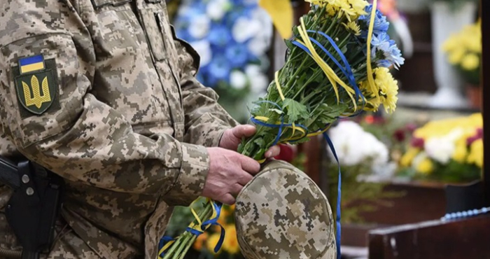Останньою земною дорогою Вінниця проводжає 19-річного прикордонника Едема Алієва