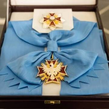 Президент Польщі Навроцький позбавив Зеленського ордена Білого Орла