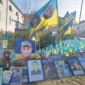 У центрі Вінниці тимчасово приберуть меморіальні прапори через ремонт тепломережі