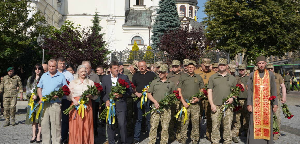 30 років Конституції України: у Вінниці вшанували пам’ять борців за незалежність