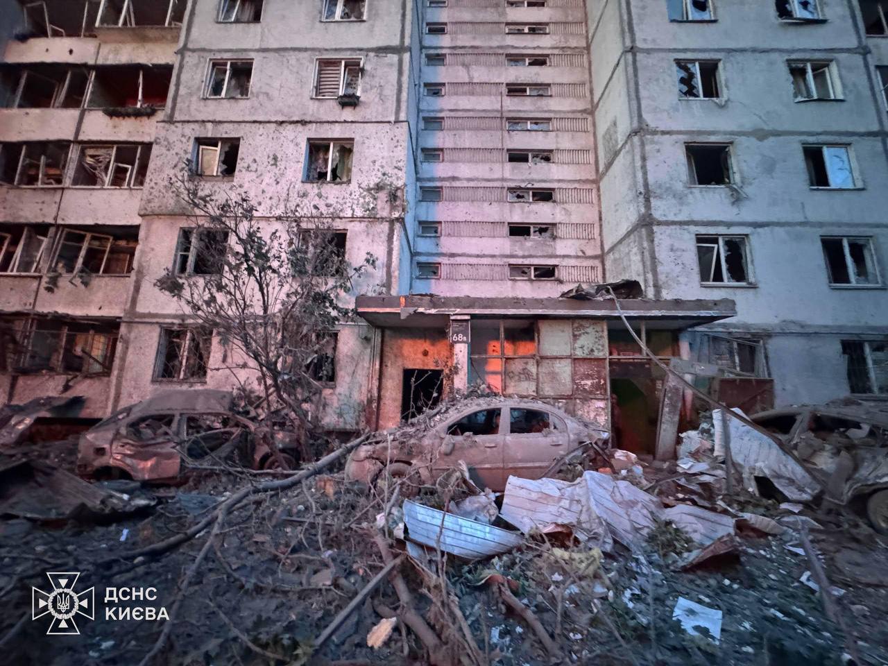 Наслідки масованої атаки: 13 загиблих та поонад 100 поранених по Україні