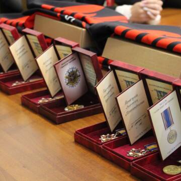 5260729781462965859 На Вінниччині родинам загиблих Захисників вручили посмертні державні нагороди