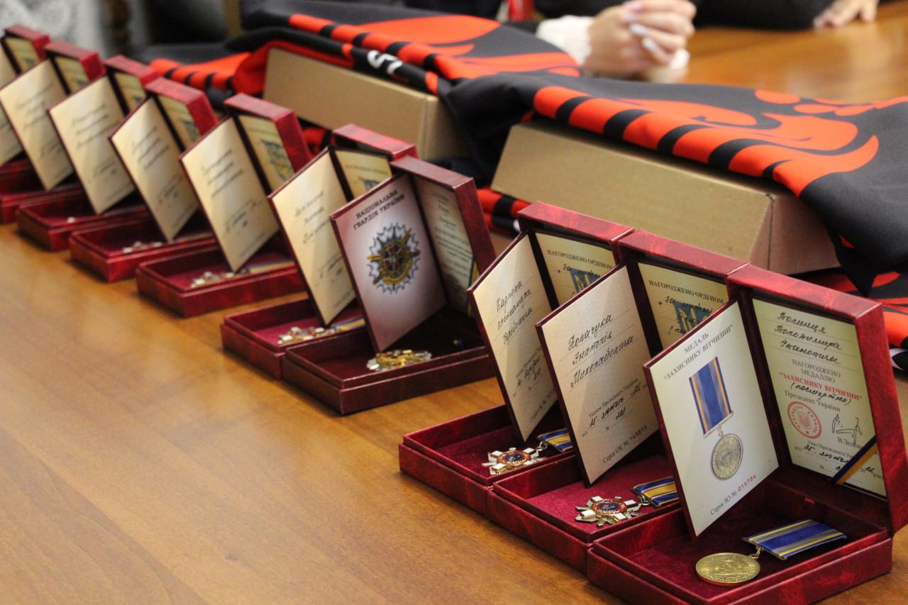 На Вінниччині родинам загиблих Захисників вручили посмертні державні нагороди
