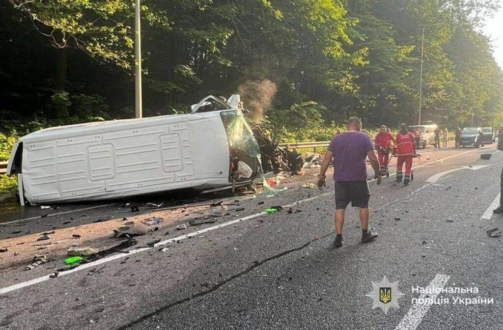 Смертельна аварія на об’їзній Вінниці: рух ускладнено, на місці працюють екстрені служби