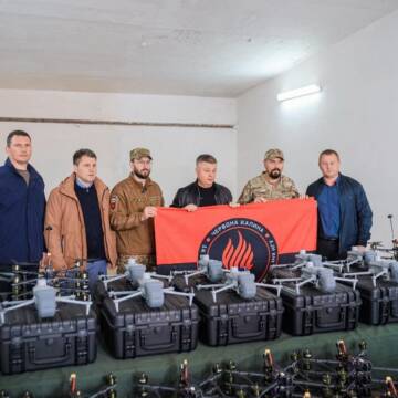 5278704253956464017 Півтисячі FPV-дронів та 10 Matrice 4E передав Міжрегіональний координаційний гуманітарний штаб бригаді «Червона калина»