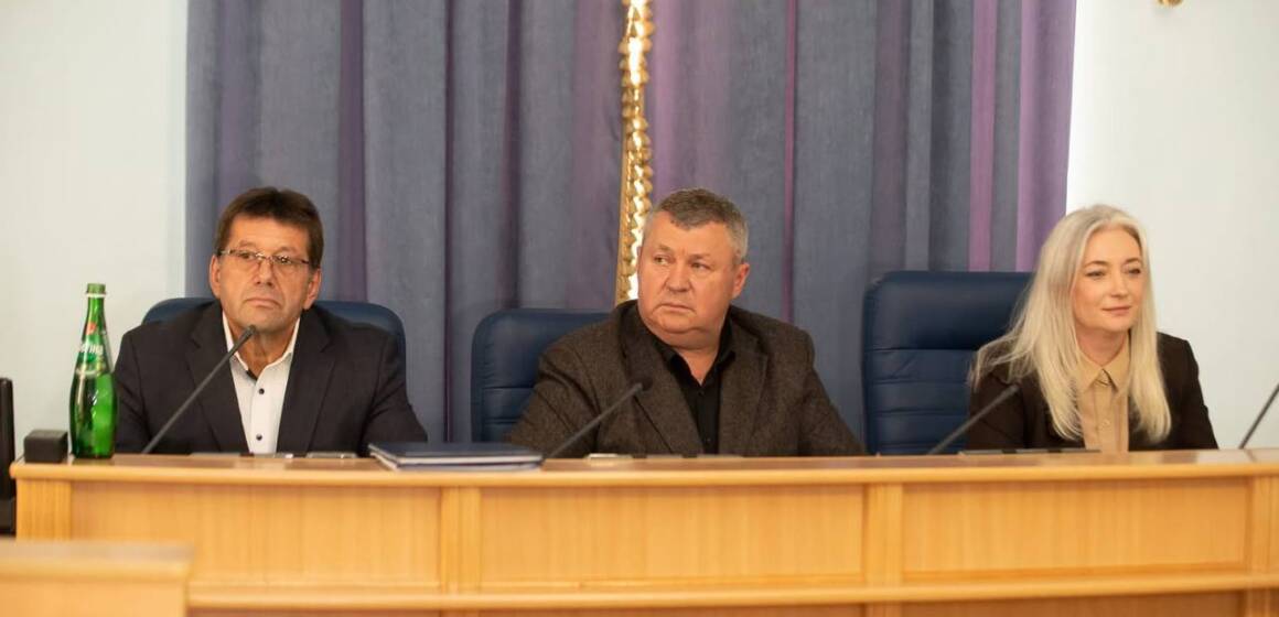 5307953002717058958 Міськрада та облрада готують рішення щодо захисту населення від підвищення тарифів водоканалу