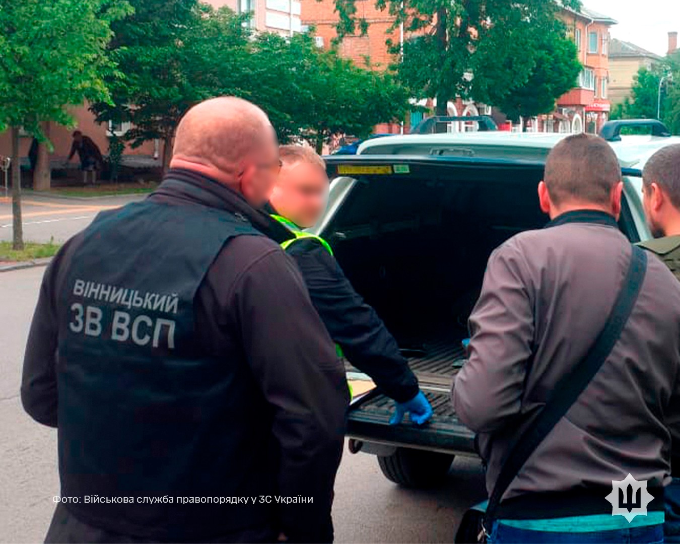 У Вінниці жінку затримали під час передачі хабаря військовому правоохоронцю