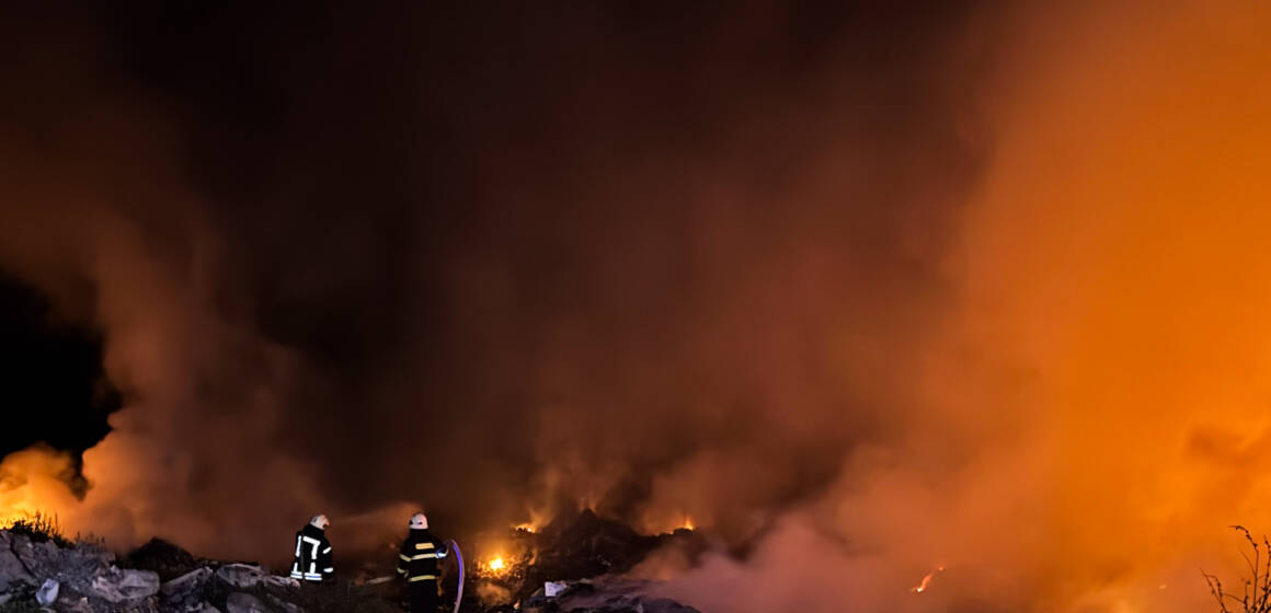713504244_1482355677237317_370932588560651508_n Півгектара у вогні: рятувальники загасили масштабну пожежу на сміттєзвалищі