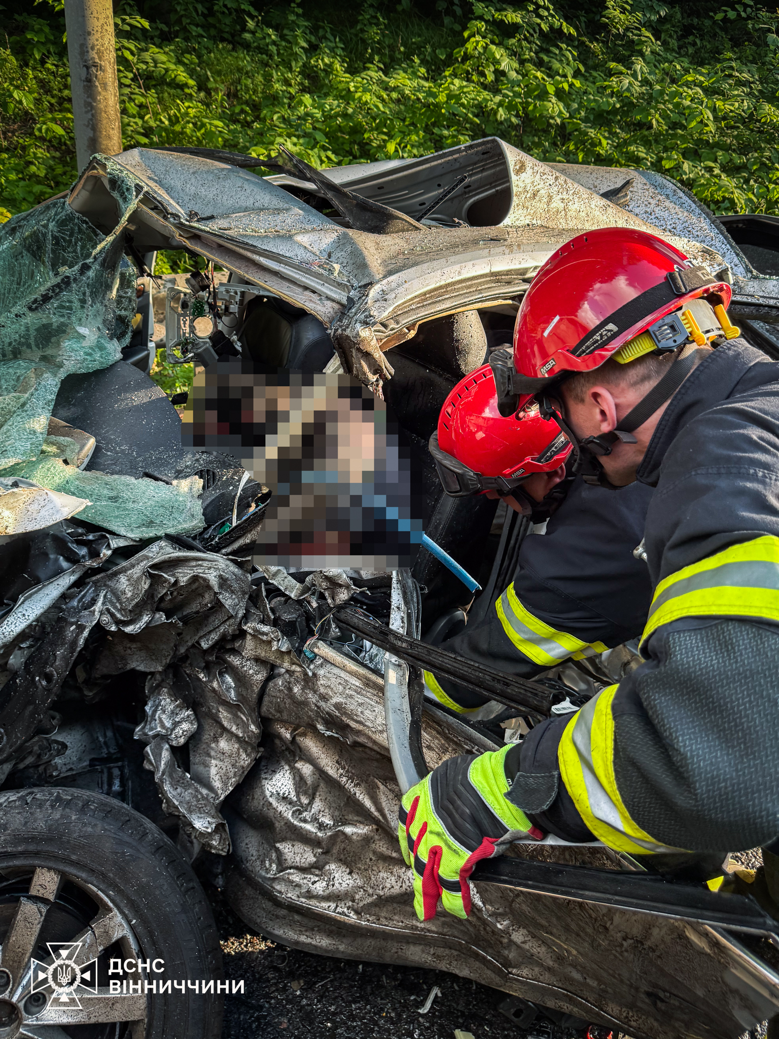 Поблизу Вінниці внаслідок зіткнення чотирьох авто загинула людина, шестеро у лікарні