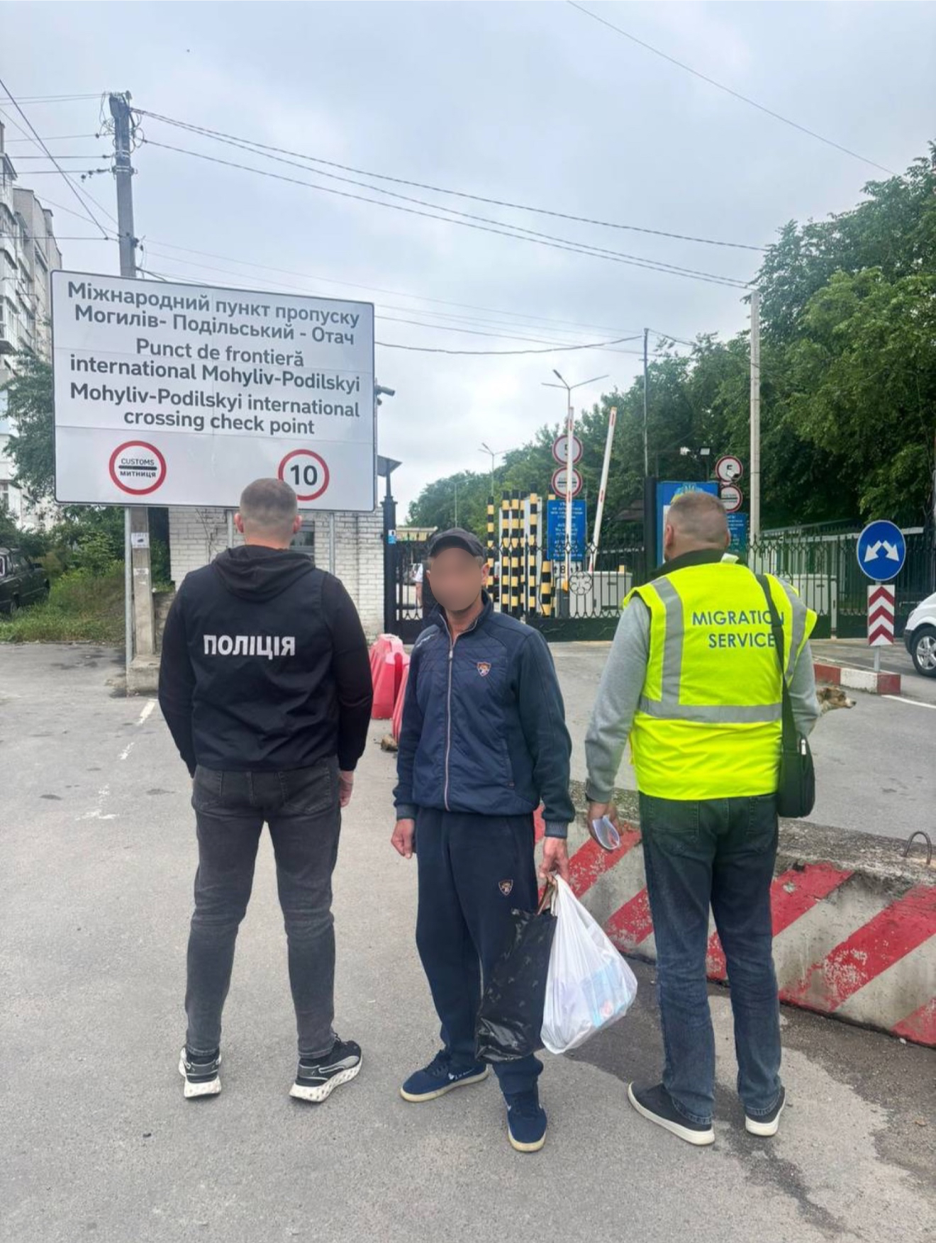 Міграційники разом із поліцією викрили порушників із Молдови та рф