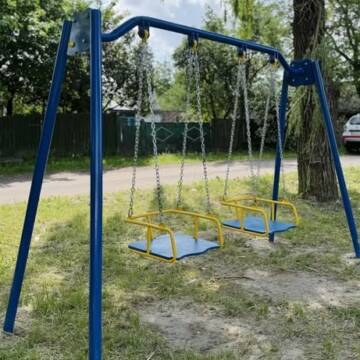 Готові до літа: біля Вінниці відремонтували дев’ять дитячих майданчиків