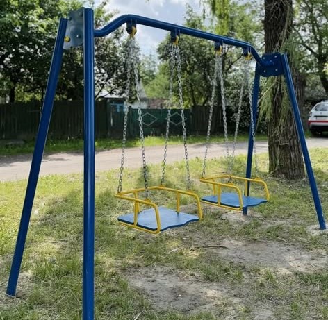 Готові до літа: біля Вінниці відремонтували дев’ять дитячих майданчиків