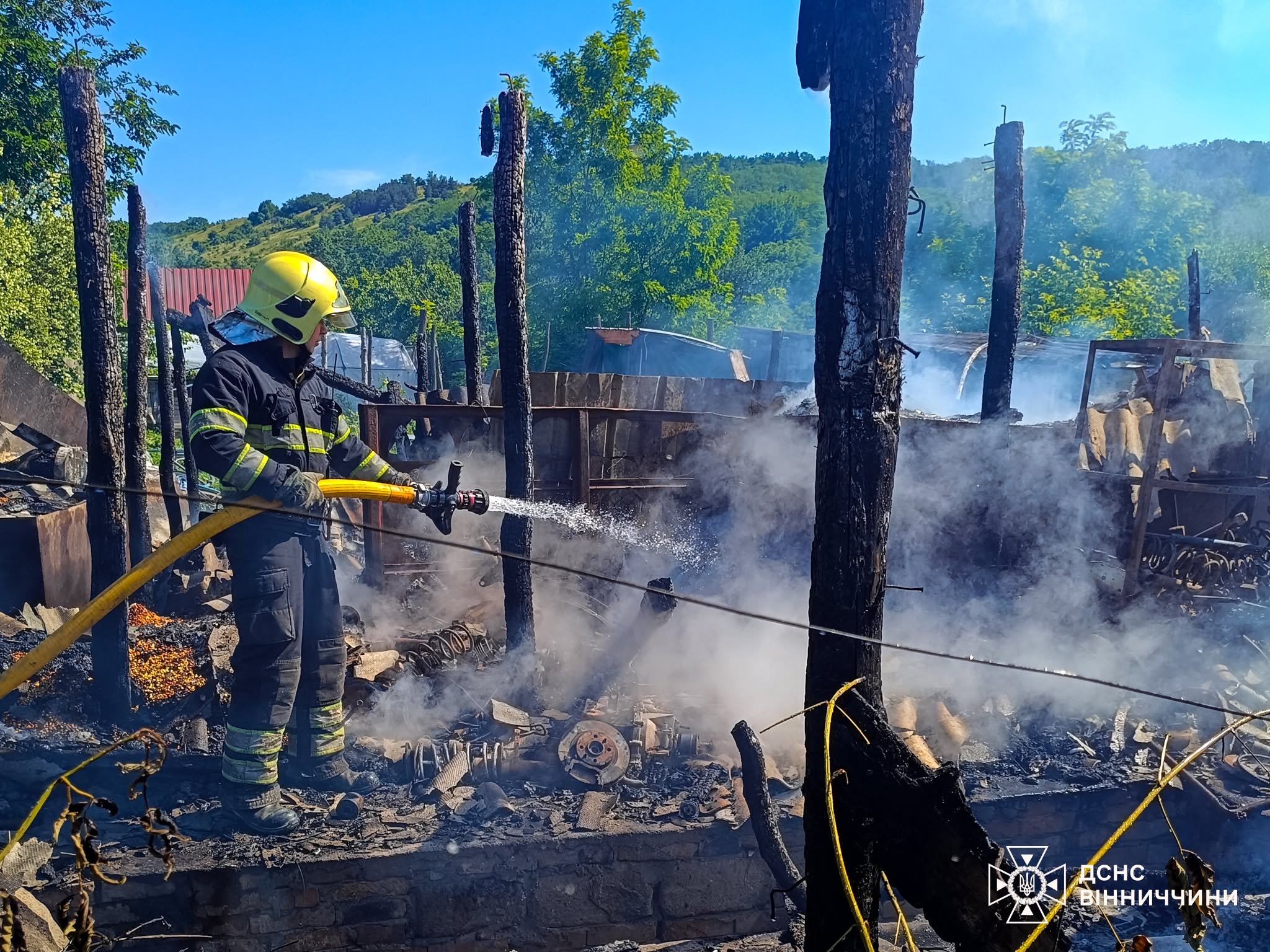 На Вінниччині горіли гаражі у Вінниці та Могилів-Подільському районі