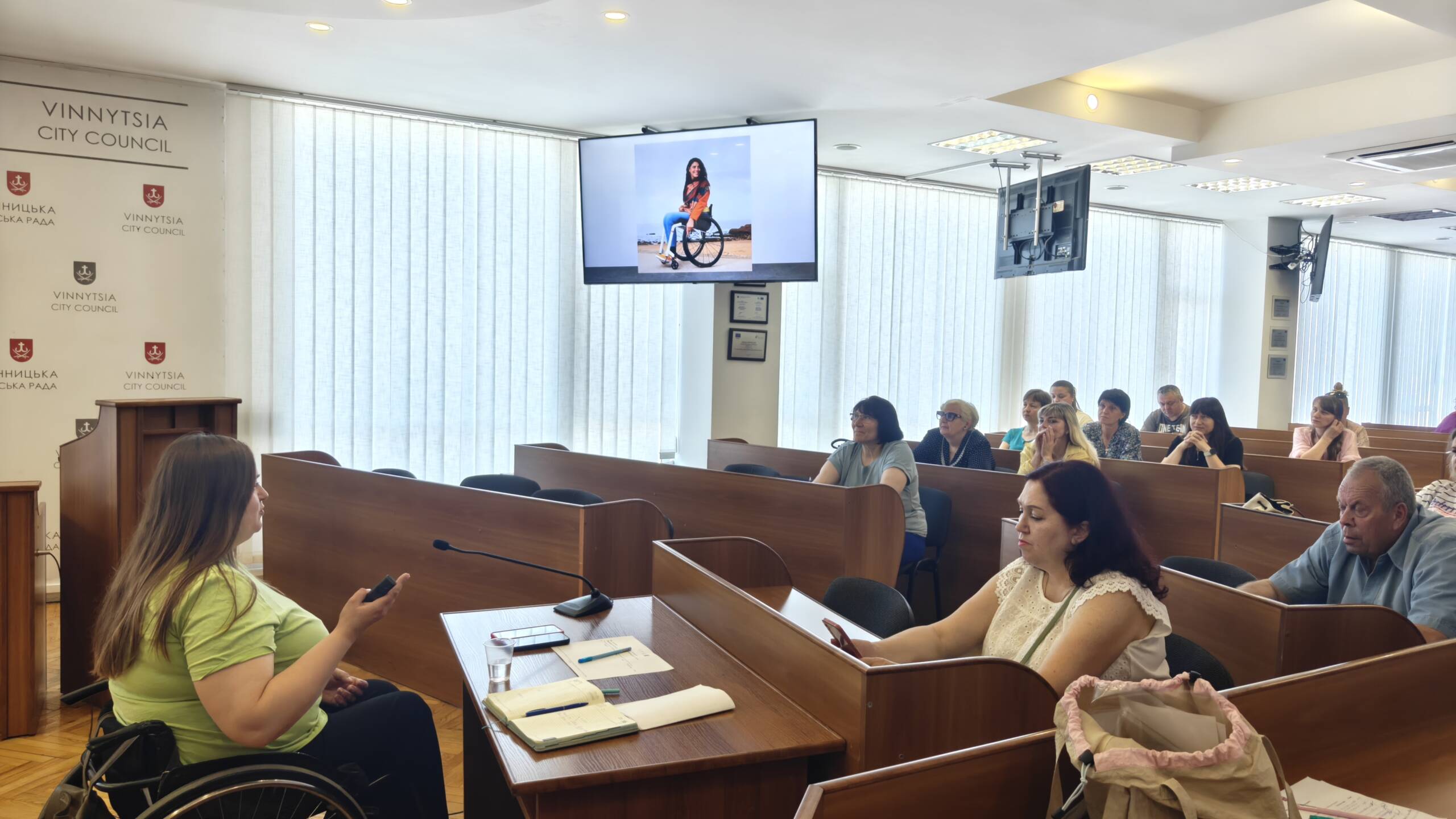 У Вінниці голів ОСББ вчили безбар’єрності в побуті та спілкуванні
