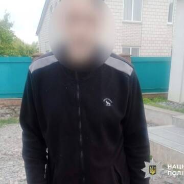 У Жмеринці поліція затримала грабіжника, який напав на жінку посеред вулиці